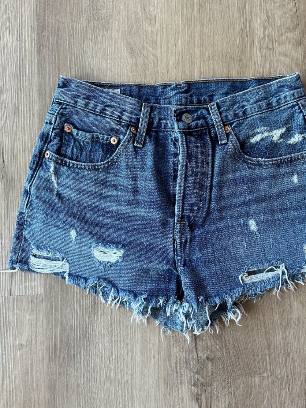 size 26 LEVI'S Denim Cut Off Shorts